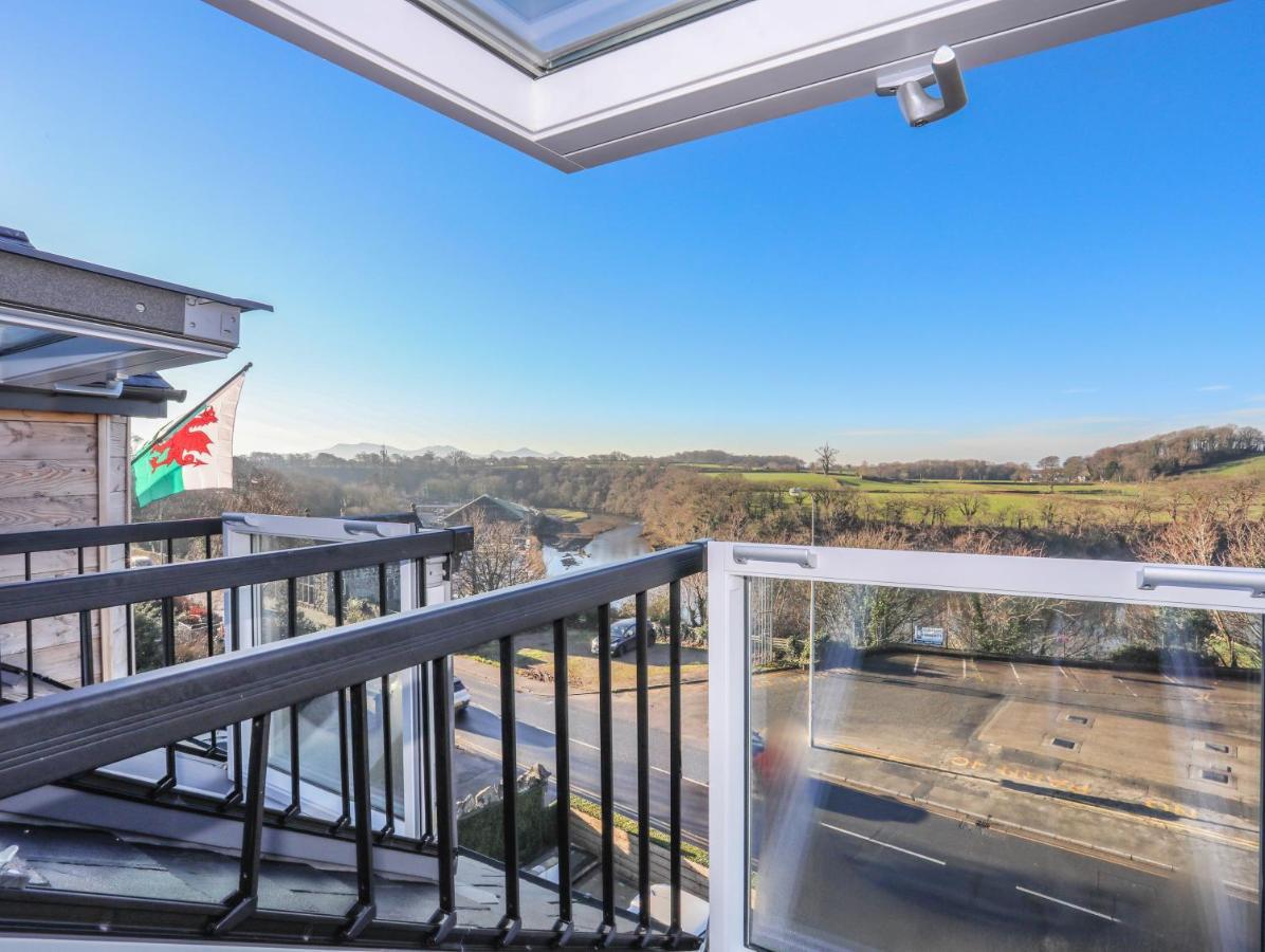 Bryn Min Manton Penthouse Apartamento Caernarfon Exterior foto