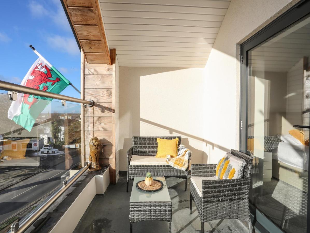 Bryn Min Manton Penthouse Apartamento Caernarfon Exterior foto