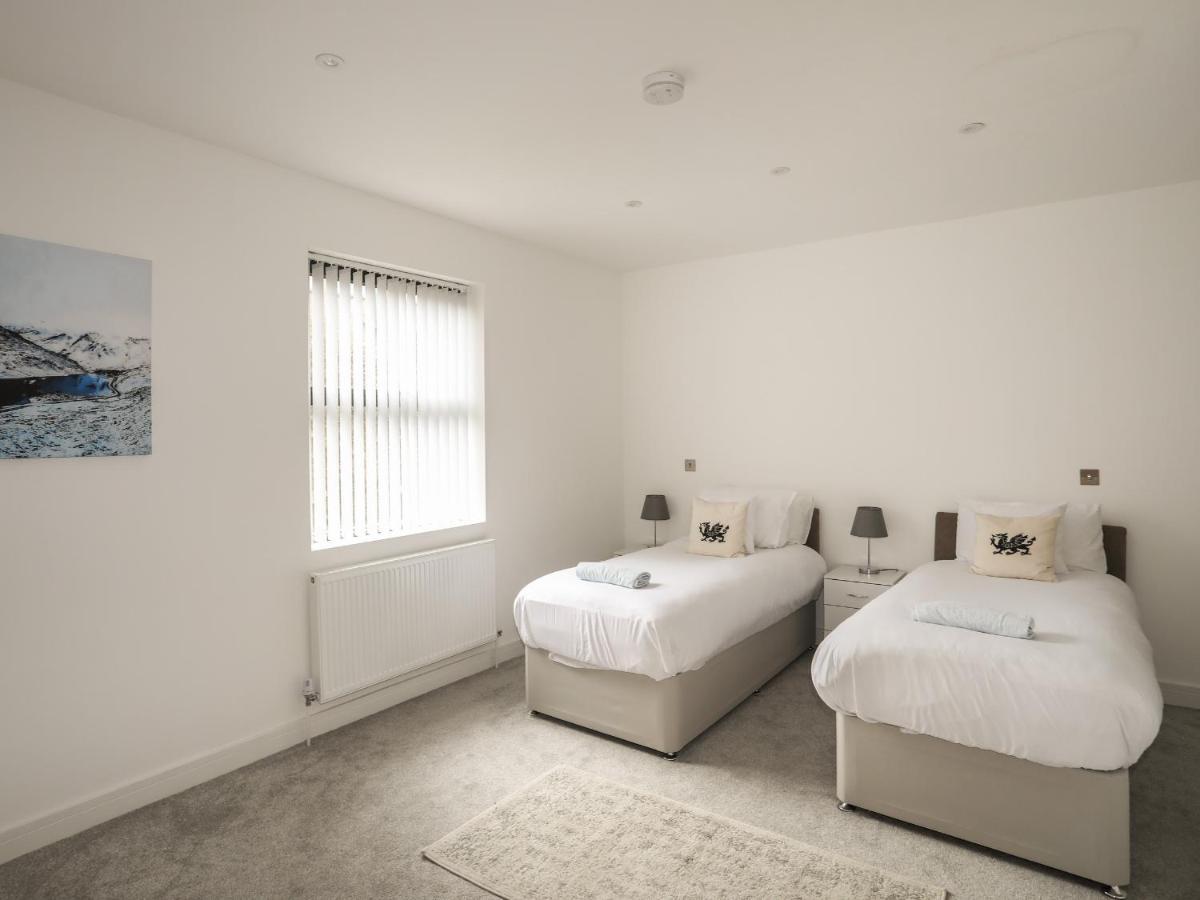 Bryn Min Manton Penthouse Apartamento Caernarfon Exterior foto